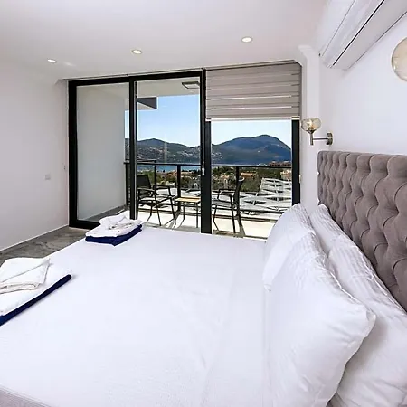 Villa In Sleeps 10 With Pool And Air Con Kalkan
