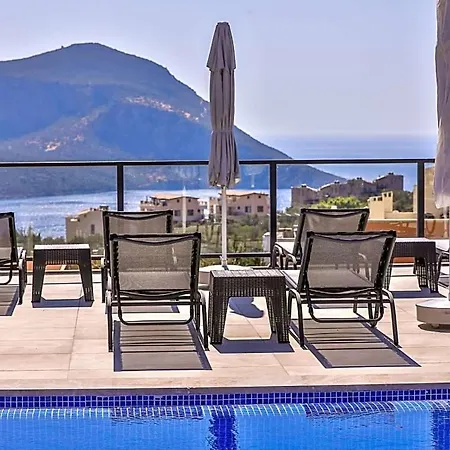 In Sleeps 10 With Pool And Air Con Villa